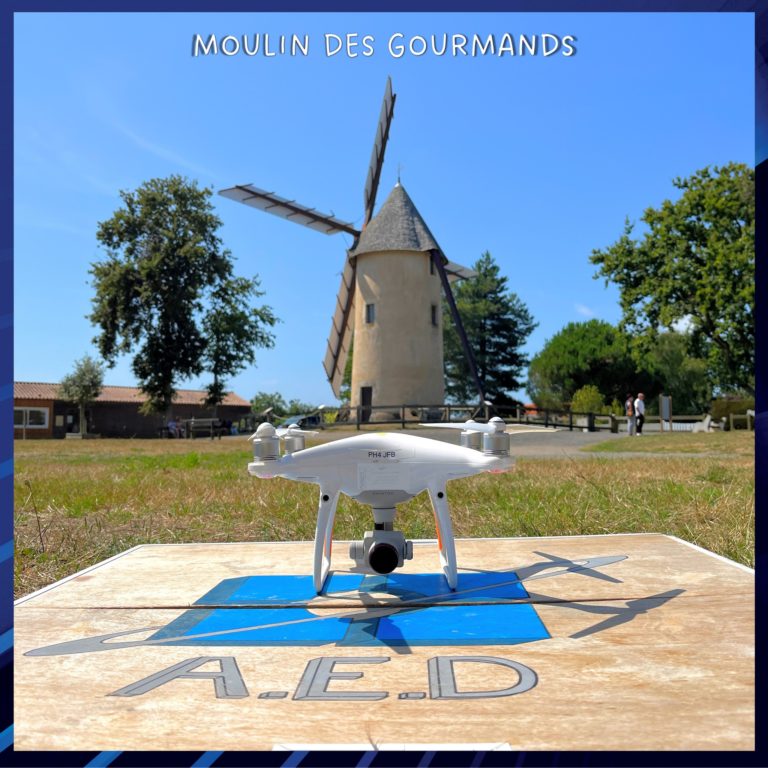 Le Moulin des Gourmands, filmé par notre agence Atlantique expertises drones (AED) Vendée, à Saint révérend.